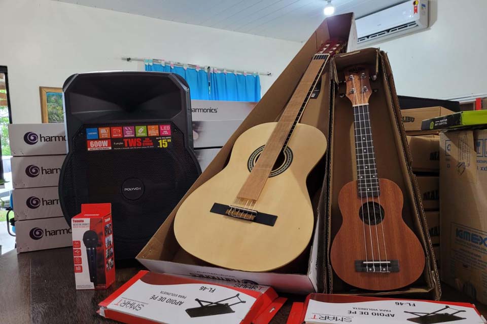 Polo de Música do município recebe novos instrumentos musicais e itens de uso permanente