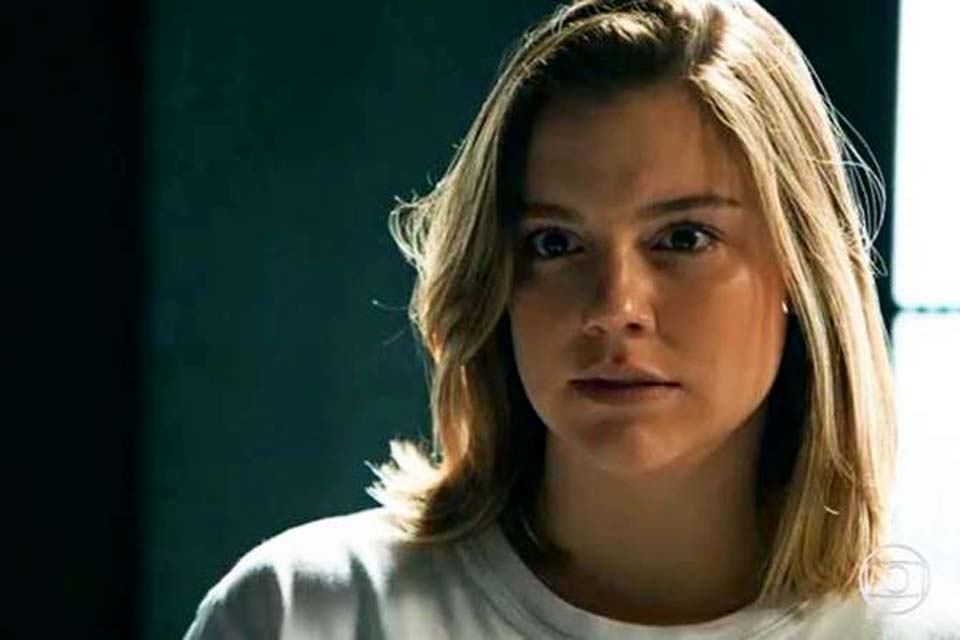 Alice Wegmann diz que viver vilã em novela lhe causou mal-estar