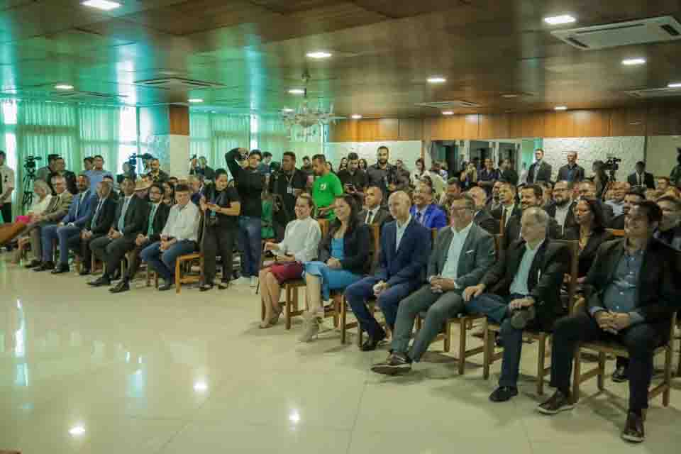 Governo de Rondônia dá posse a superintendentes, diretores e presidentes de instituições estaduais