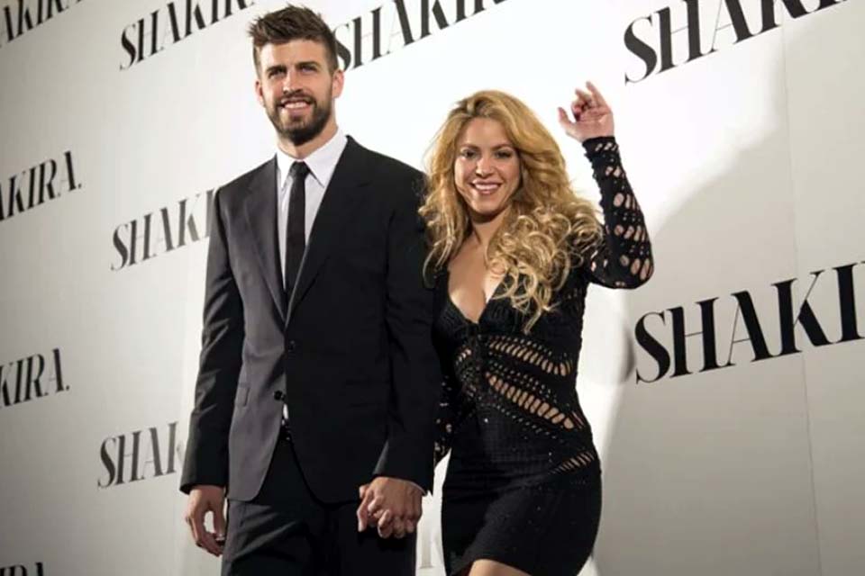 Shakira e Gerard Piqué são vistos no mesmo evento e a cantora fala pela primeira vez sobre o divórcio