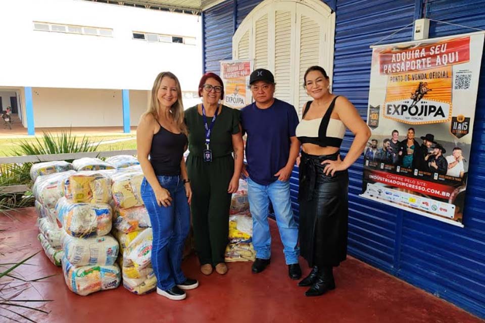 43ª Expojipa entrega mais de duas toneladas de alimentos arrecadados