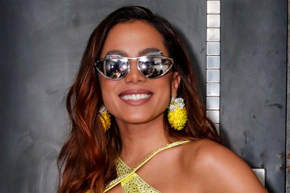 Anitta estaria vivendo affair sem compromisso com André Lamoglia, diz jornal