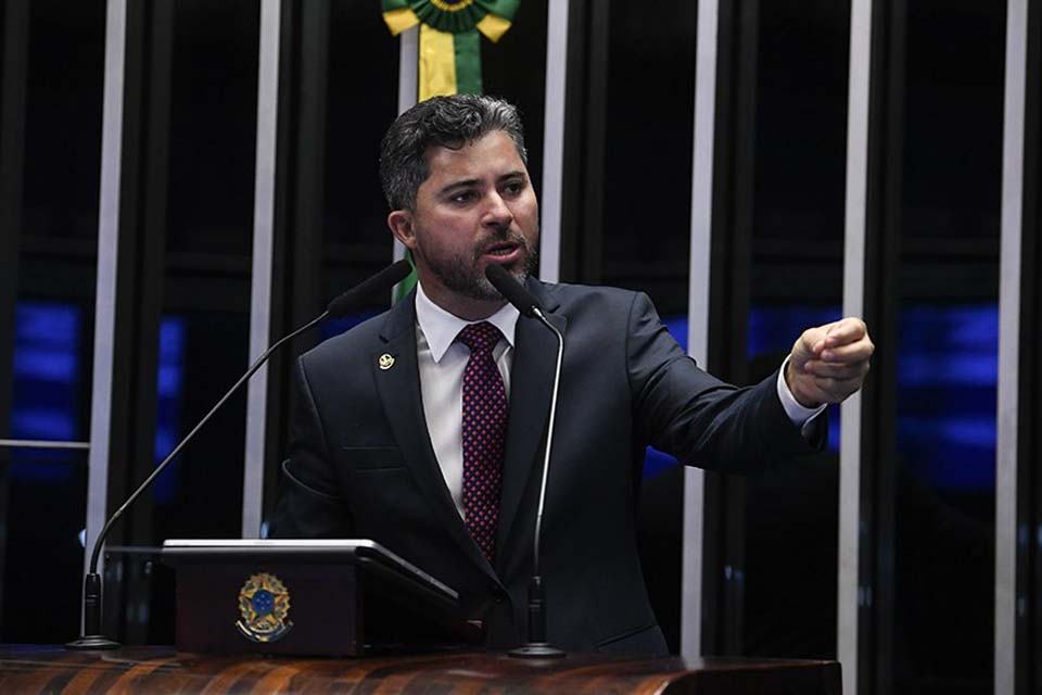 Senador de Rondônia derrotado em 2022 usa Tribuna em Brasília para cobrar promessas do governador do Estado; entenda 