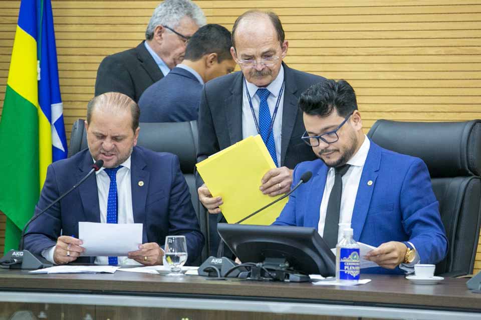 Assembleia Legislativa de Rondônia vota projetos em sessões extraordinárias