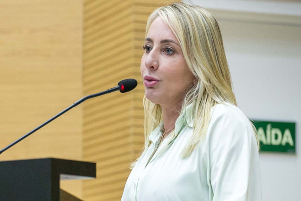 Ieda Chaves agradece concessionária por entrega de obra de acesso à Vila de Nova Teotônio