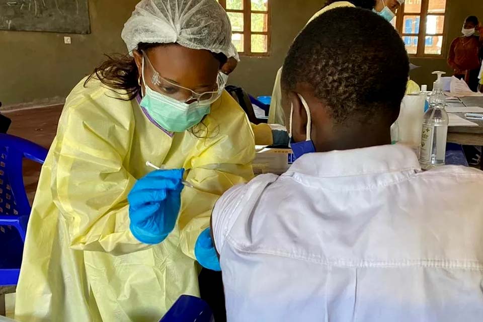 República Democrática do Congo declara fim de segundo surto de ebola em 2021