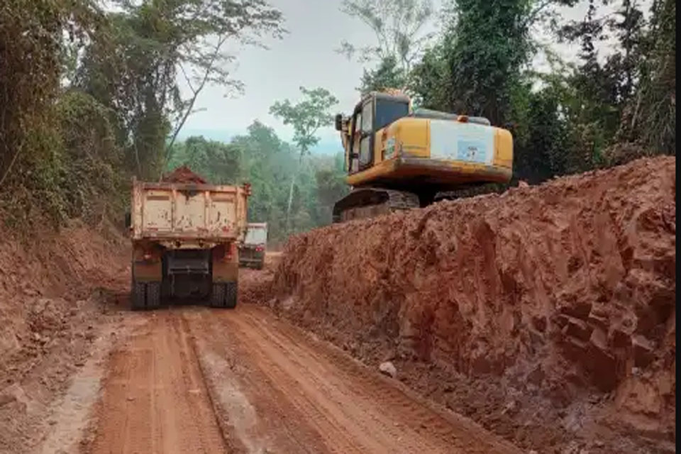 Administração “Gestão e Trabalho” executa melhorias no Travessão do Soja