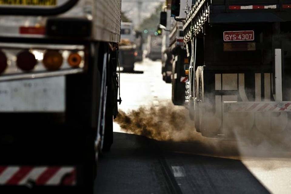 Governo define redução de gases de efeito estufa dos combustíveis