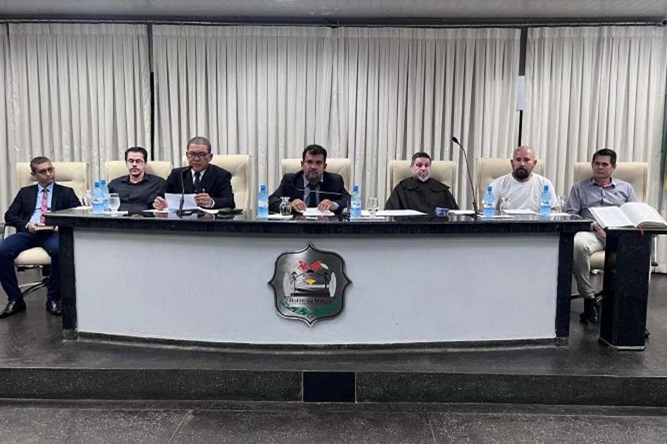 Câmara Municipal de Rolim de Moura realiza sessão solene em homenagem ao Dia da Bíblia