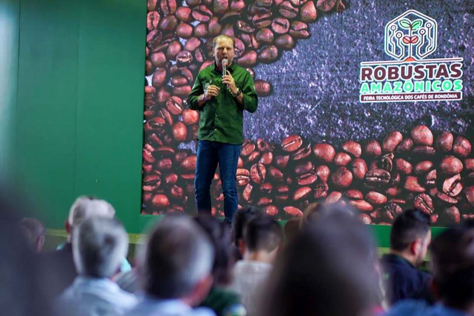 Cirone Deiró destaca importância de feira tecnológica do café em Cacoal