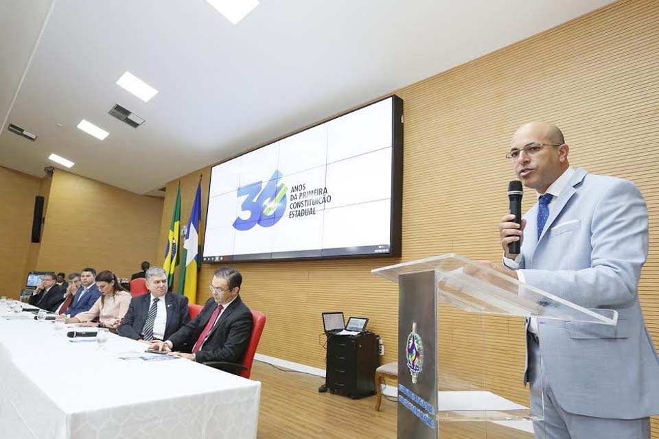 Seminário abre o último dia de comemorações aos 36 anos da promulgação da primeira Constituição de Rondônia