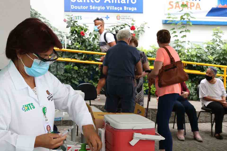  Covid-19: 4ª dose para idosos acima de 80 anos começa na segunda