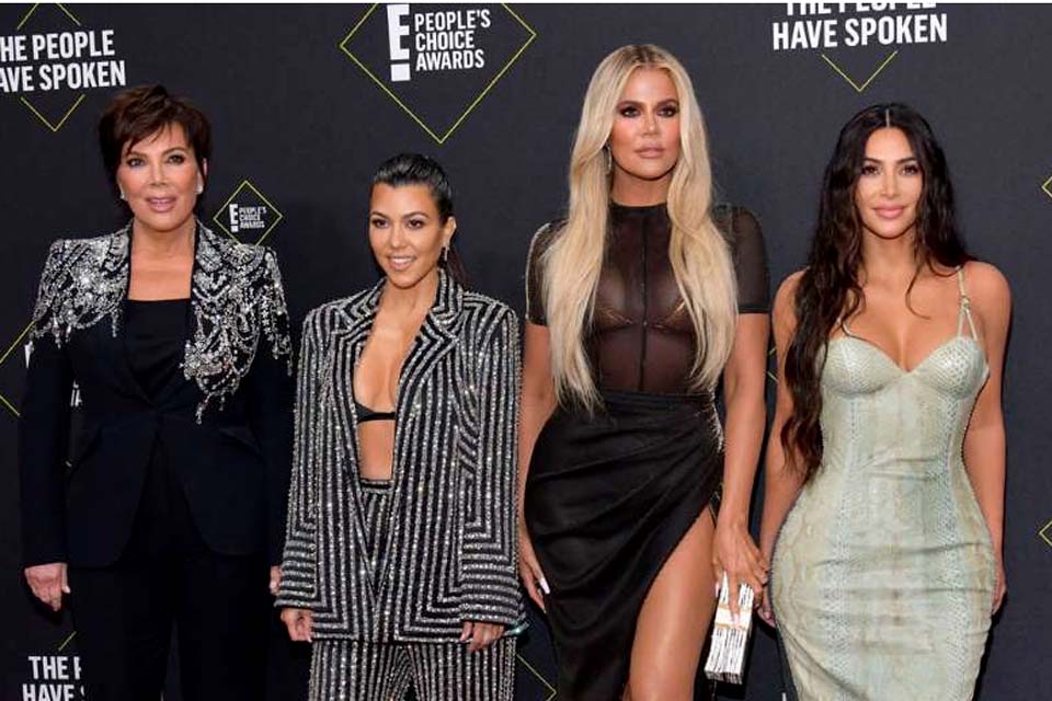 Kardashians assinam contrato de longa data com plataforma 'Hulu'