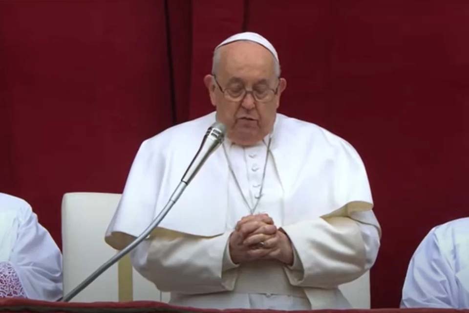 Papa Francisco lamenta que o prazer sexual seja “minado pela pornografia”