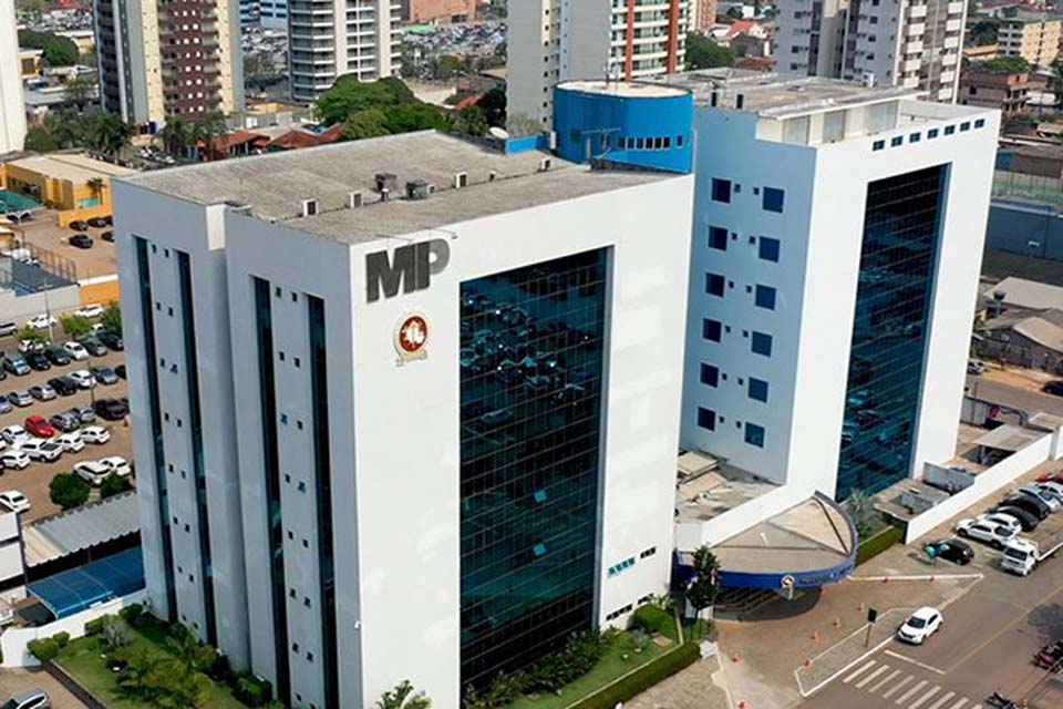 Ex-dirigente partidário: MP de Rondônia investiga professor por supostas mensagens íntimas a alunas