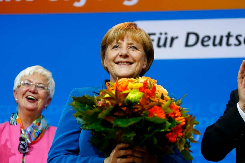 Merkel escolhe música de ícone punk para cerimônia de despedida