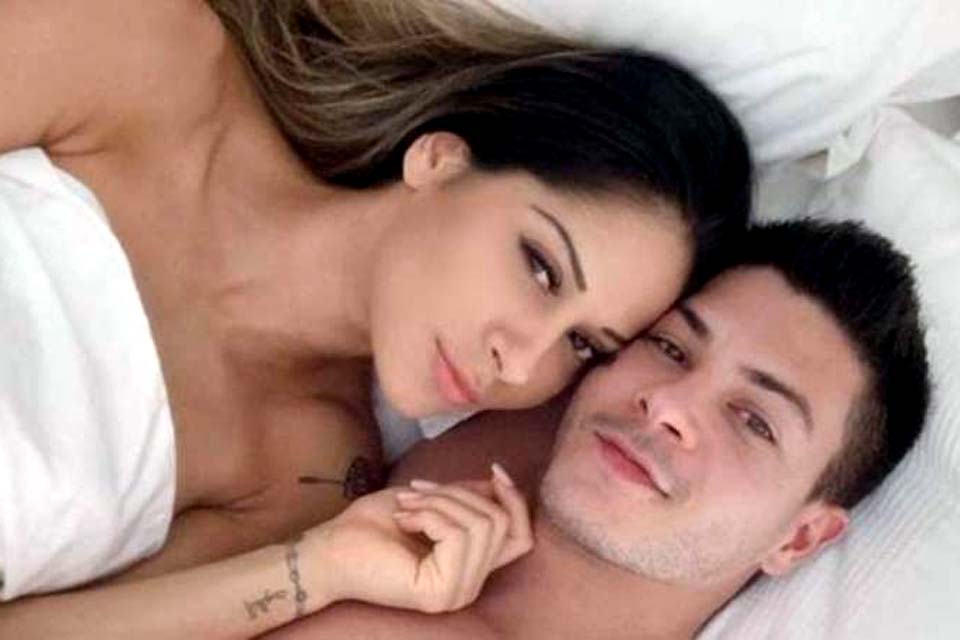 Arthur Aguiar revela que voltou a falar com Mayra Cardi