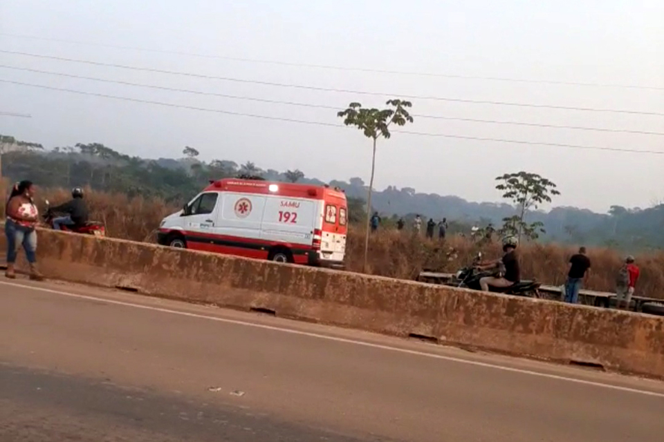  Acidente com ônibus deixa vários passageiros feridos na BR-364