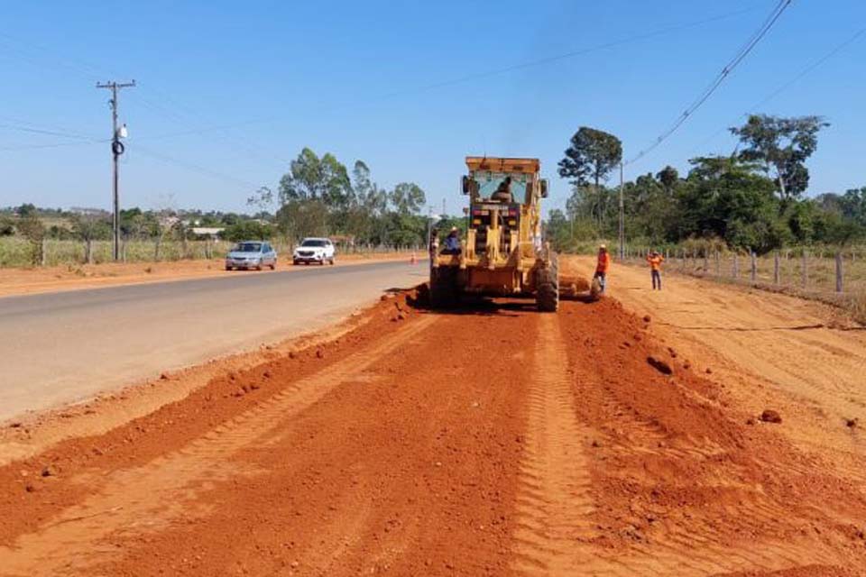 Trabalhadores do DER iniciaram o serviço de alargamento do trecho da rodovia 481