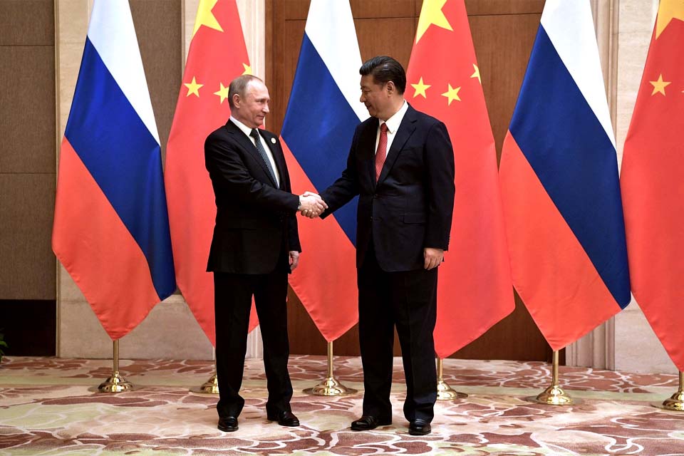 Putin e Xi Jinping fazem primeiro encontro desde o início da guerra e selam apoio mútuo