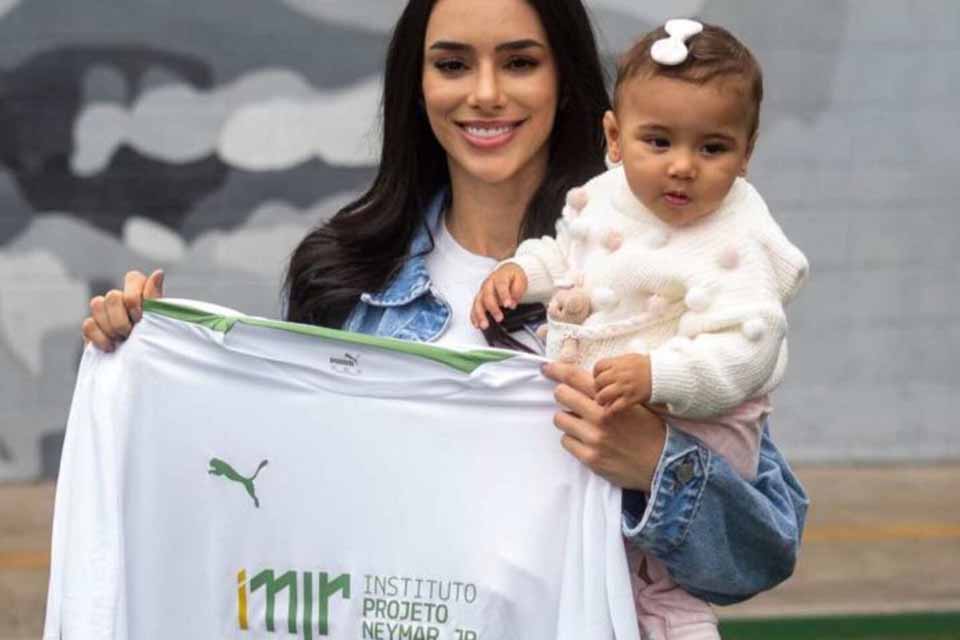 Bruna Biancardi posa com camiseta do INJR e Neymar compartilha: “Meus Amores”