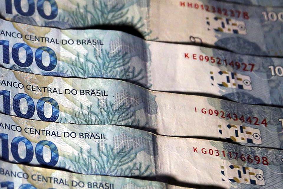 Impostos pagos por brasileiros em 2022 passam de R$ 2,8 trilhões