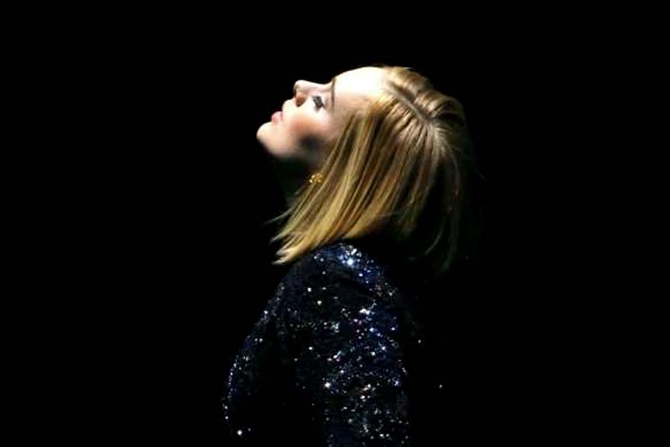 Adele anuncia novo álbum para setembro de 2020