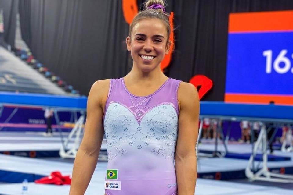 Camilla Gomes avança à semifinal do Mundial de Ginástica de Trampolim