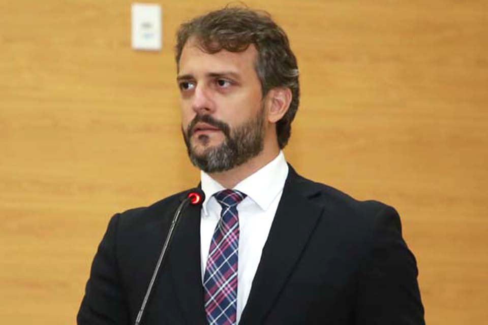 Departamento Estadual de Trânsito-Detran estuda implantar CNH gratuita após ofício do deputado Delegado Lucas