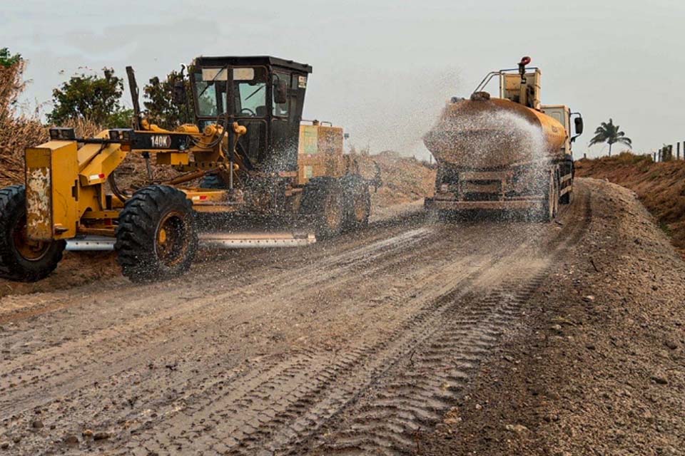 Rodovia-498 no Cone Sul do estado recebe serviço de manutenção realizado pelo governo