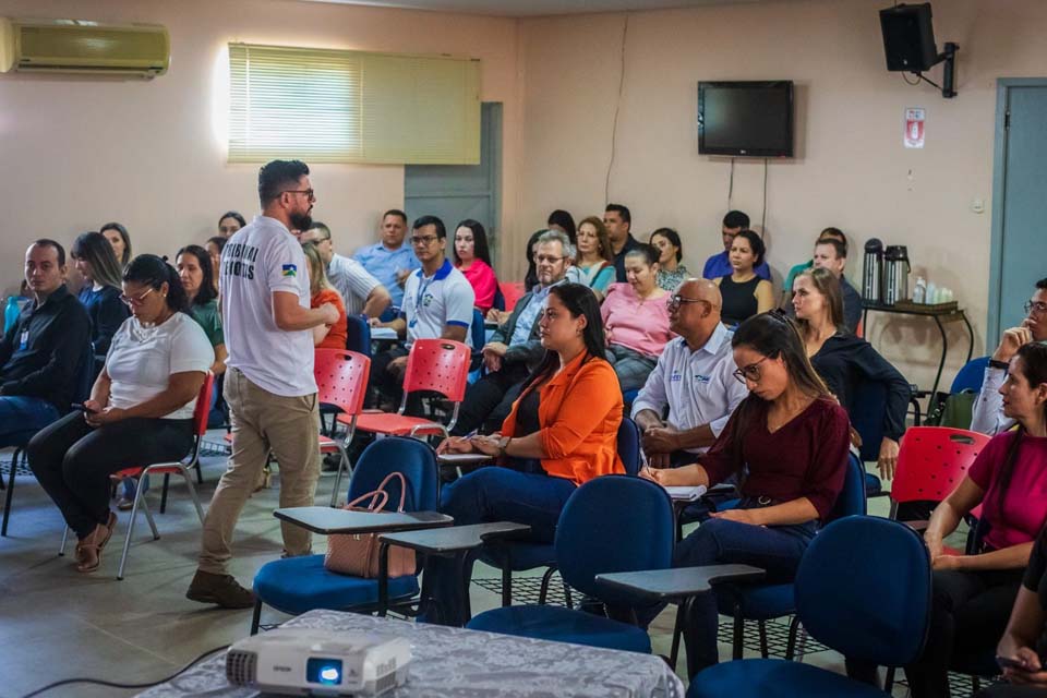 Servidores municipais de Jaru recebem treinamento com técnicos do Tribunal de Contas do Estado de Rondônia