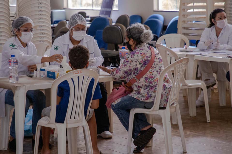 Tenda da Família Cidadã chega aos distritos de Nova Califórnia e Extrema