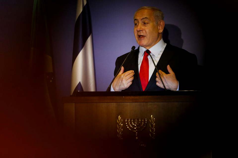 Com crise no Judiciário, Netanyahu cai em pesquisas de popularidade