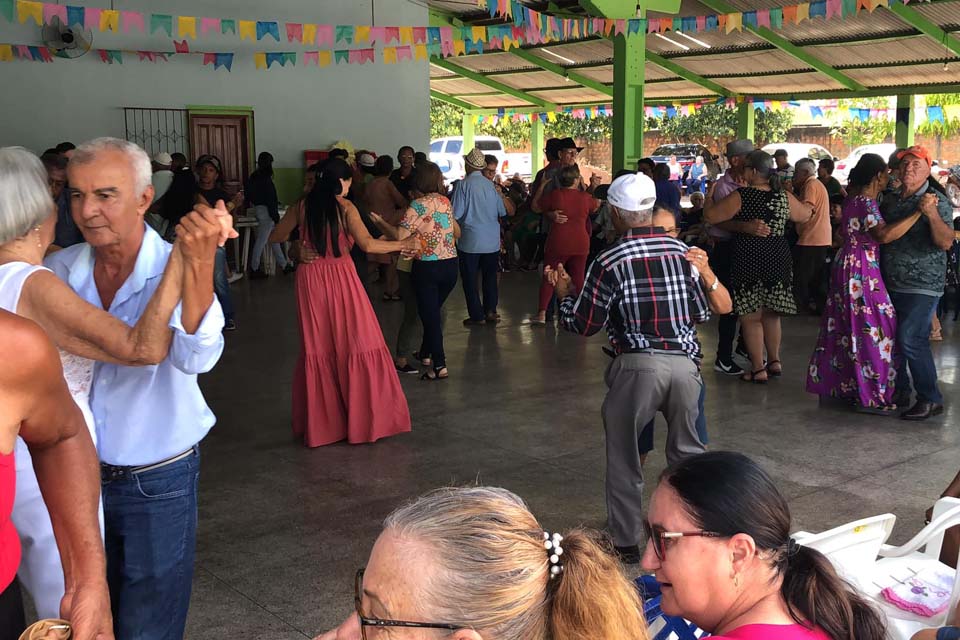 Arraial da melhor idade foi um sucesso no Centro do Idoso do município