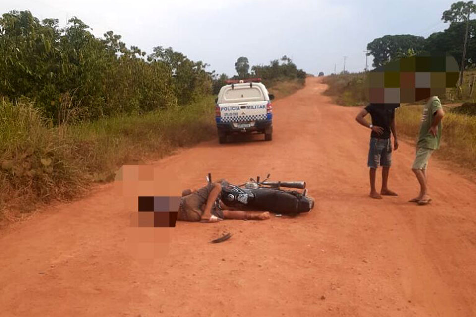 Motociclista tem fratura exposta na perna após Colisão entre motos