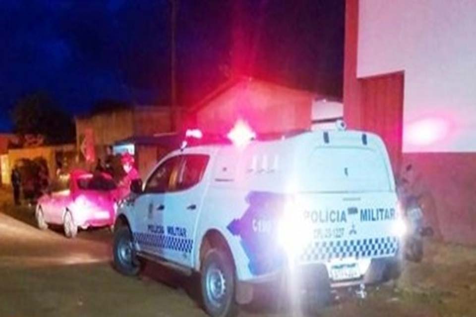 Jovem esfaquea padrasto para defender mãe em Vilhena