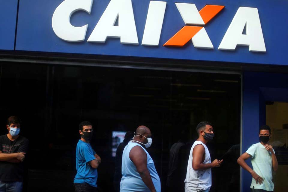 Caixa abre hoje 770 agências para pagar auxílio emergencial e FGTS