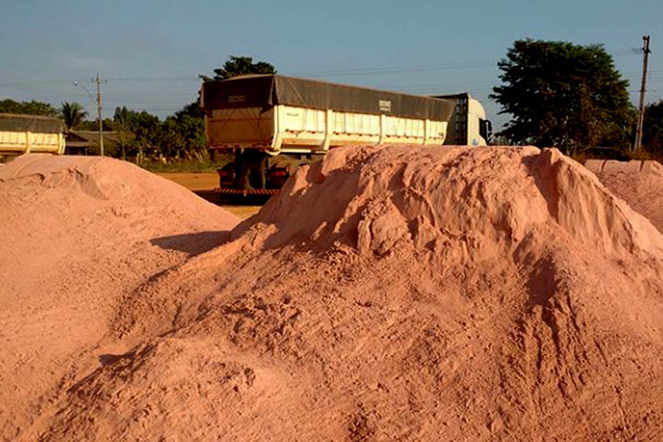 Para incentivar produtores rurais, Governo de Rondônia oferece calcário dolomítico a R$ 65 a toneladas