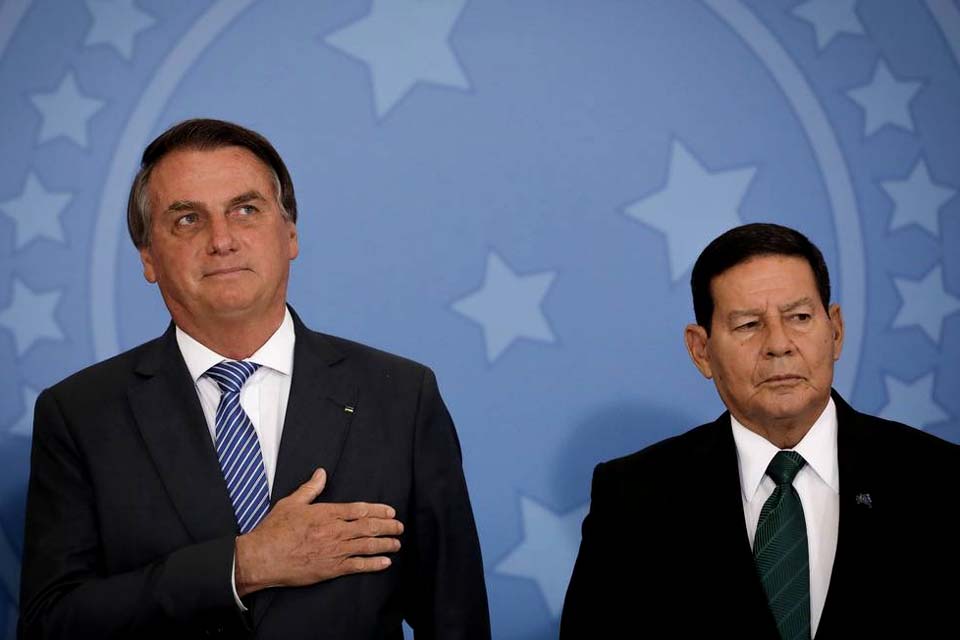 TSE rejeita pedido para cassar chapa Bolsonaro-Mourão