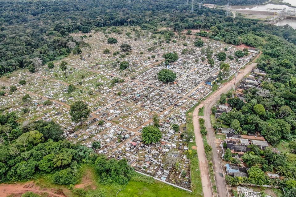 Covid-19: Com mais de quatro décadas, Cemitério Santo Antônio atinge capacidade máxima