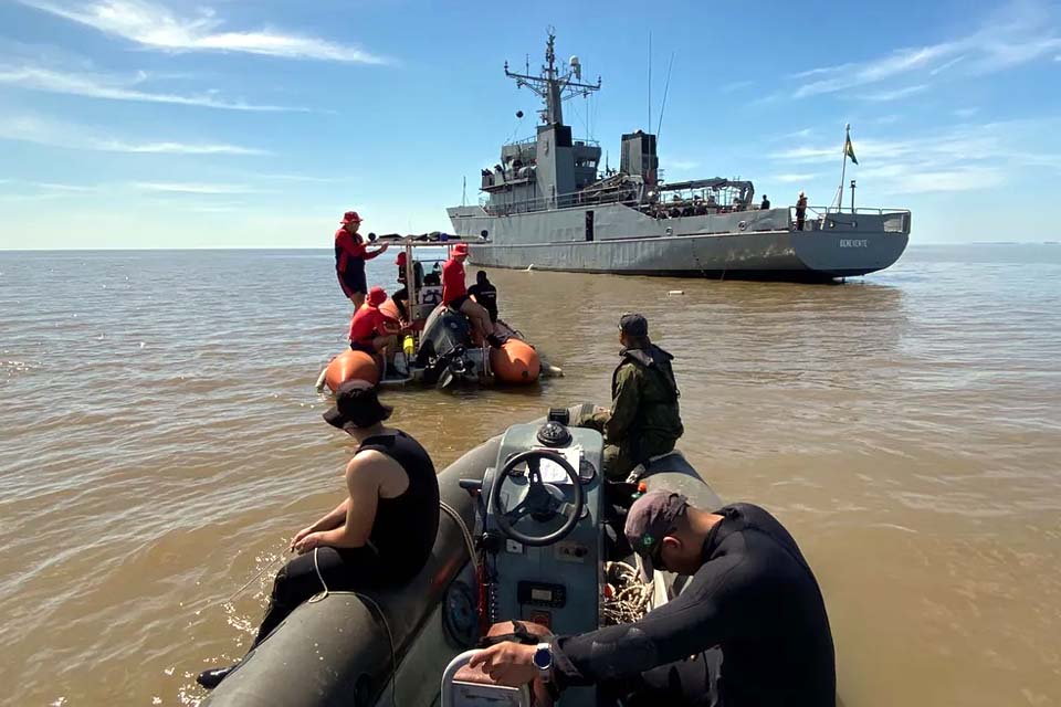 Destroços de caça da FAB desaparecido há 40 anos são encontrados na Lagoa dos Patos, no RS