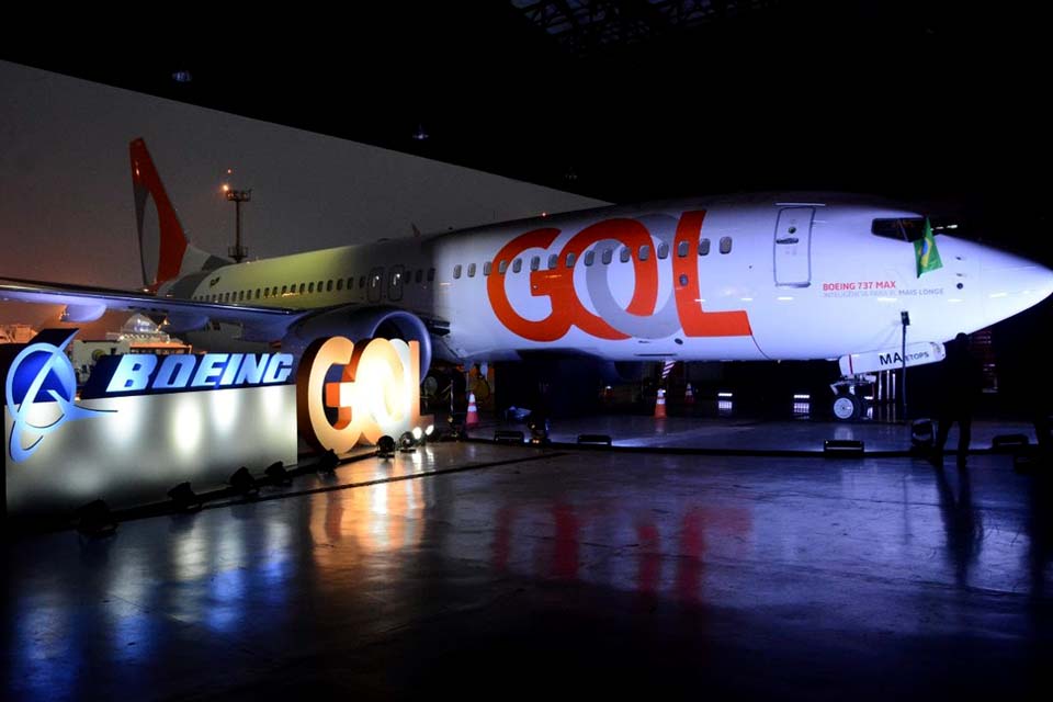 Gol retoma voos comerciais com Boeing 737 Max no Brasil