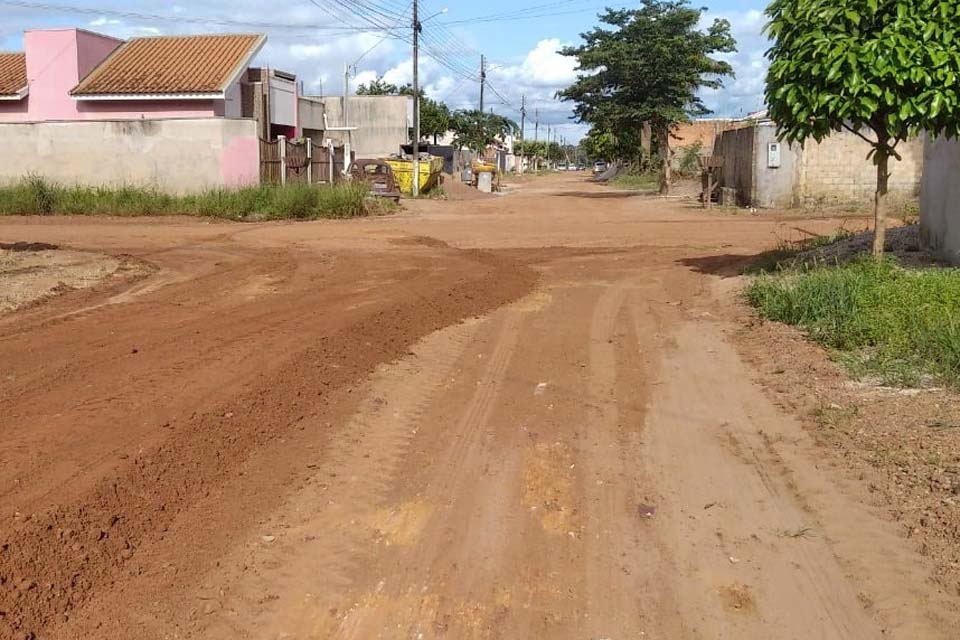 Prefeitura realiza patrolamento em diversas avenidas e bairros da cidade durante período de chuvas