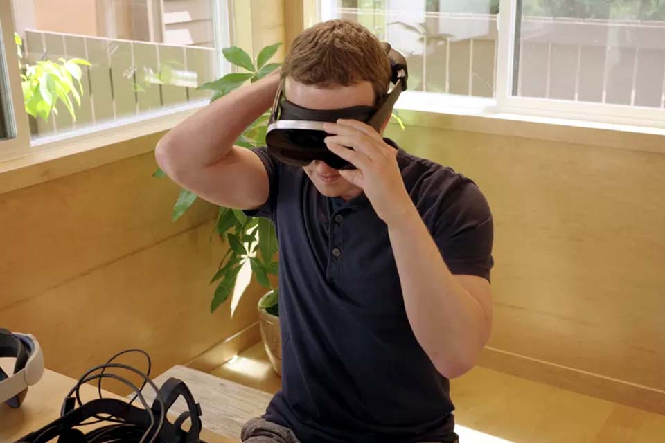 Mark Zuckerberg mostra protótipos de óculos para realidade virtual: 'Vão criar experiências fantásticas'