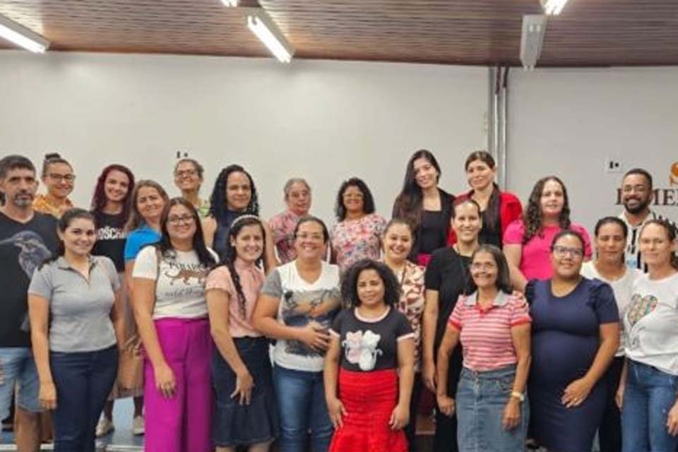 Semed realiza formação de cuidadores de alunos com necessidades especiais