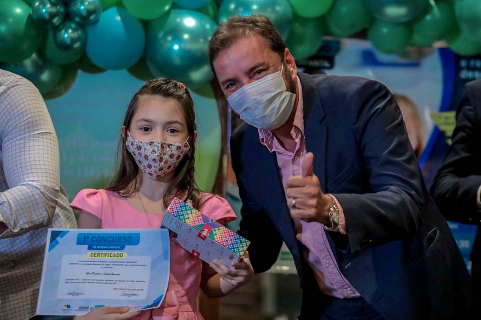 Porto Velho: Vencedores do 1º Concurso de Desenho Infantil recebem premiações  