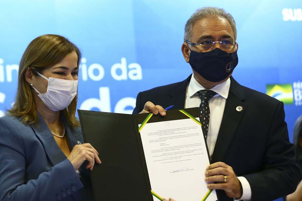 Ministério lança plano para fortalecer residências em saúde