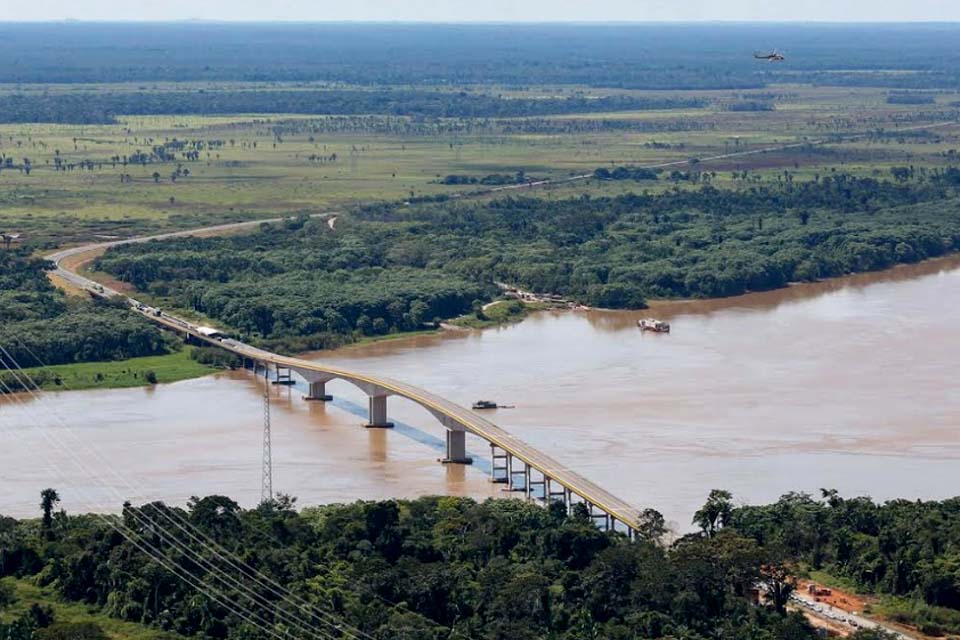 Senado aprova projeto que dá nome de Governador Jerônimo Santana à ponte sobre o Rio Madeira