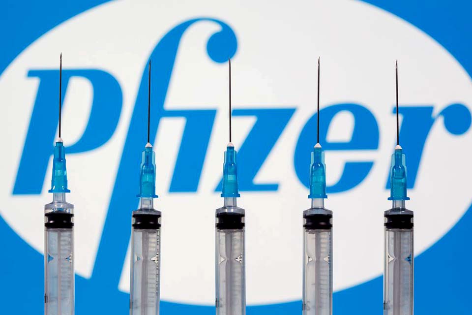 Governo começa a distribuir hoje lote de 1 milhão de vacinas da Pfizer