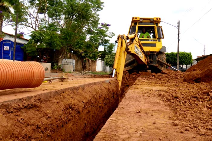 Obras de saneamento básico são retomadas após 10 meses paralisadas 